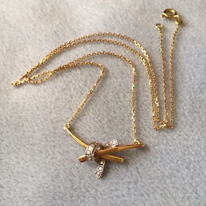 18K Solid Gold Floppy Diamond Bow Choker Necklace 750