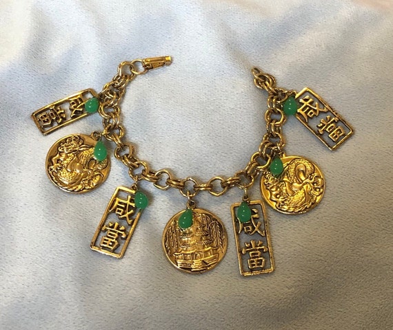 Vintage Green Glass Charm Bracelet W/Oriental Mix… - image 1