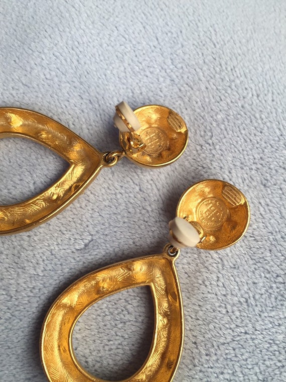 Vintage Givenchy Large Polkadot hoop earrings Mat… - image 8