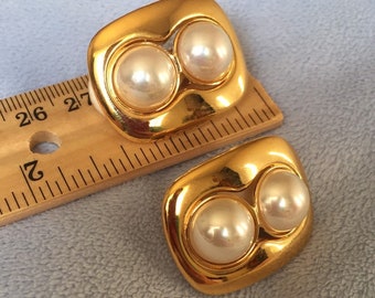 Vintage 1991 Collection Gucci Clip on Double pearl Gemini earrings Made in Italy