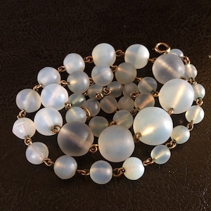 Art Deco Round graduated Opalite Opalescent necklace 18 inch
