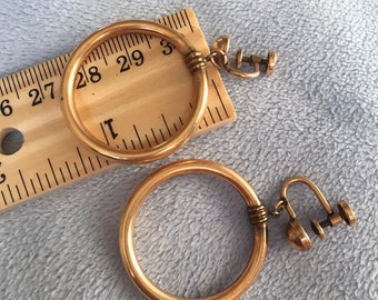 Pendientes colgantes vintage de aro rellenos de oro de 12 quilates de la década de 1940