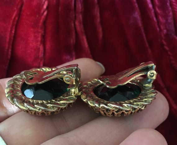 Large Deep Green Glass earrings older vintage cli… - image 4