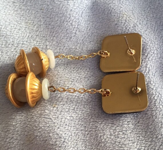 Vintage Matte gold Etruscan earrings W/Jade drops - image 4