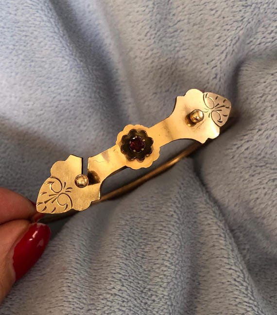 Victorian interlocking Floral Bangle W/Garnet Gem… - image 10