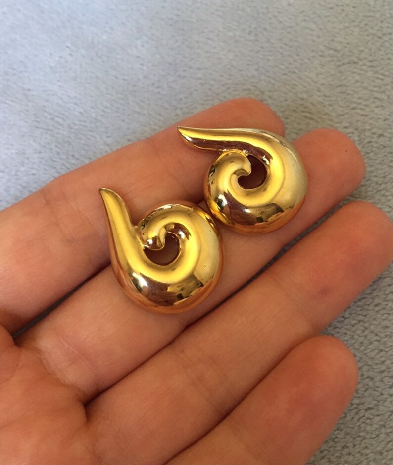 Vintage Trifari earrings Paisley Swirl earrings for pierced ears image 5