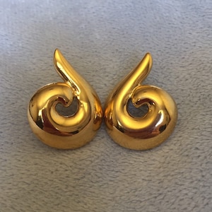 Vintage Trifari earrings Paisley Swirl earrings for pierced ears image 1