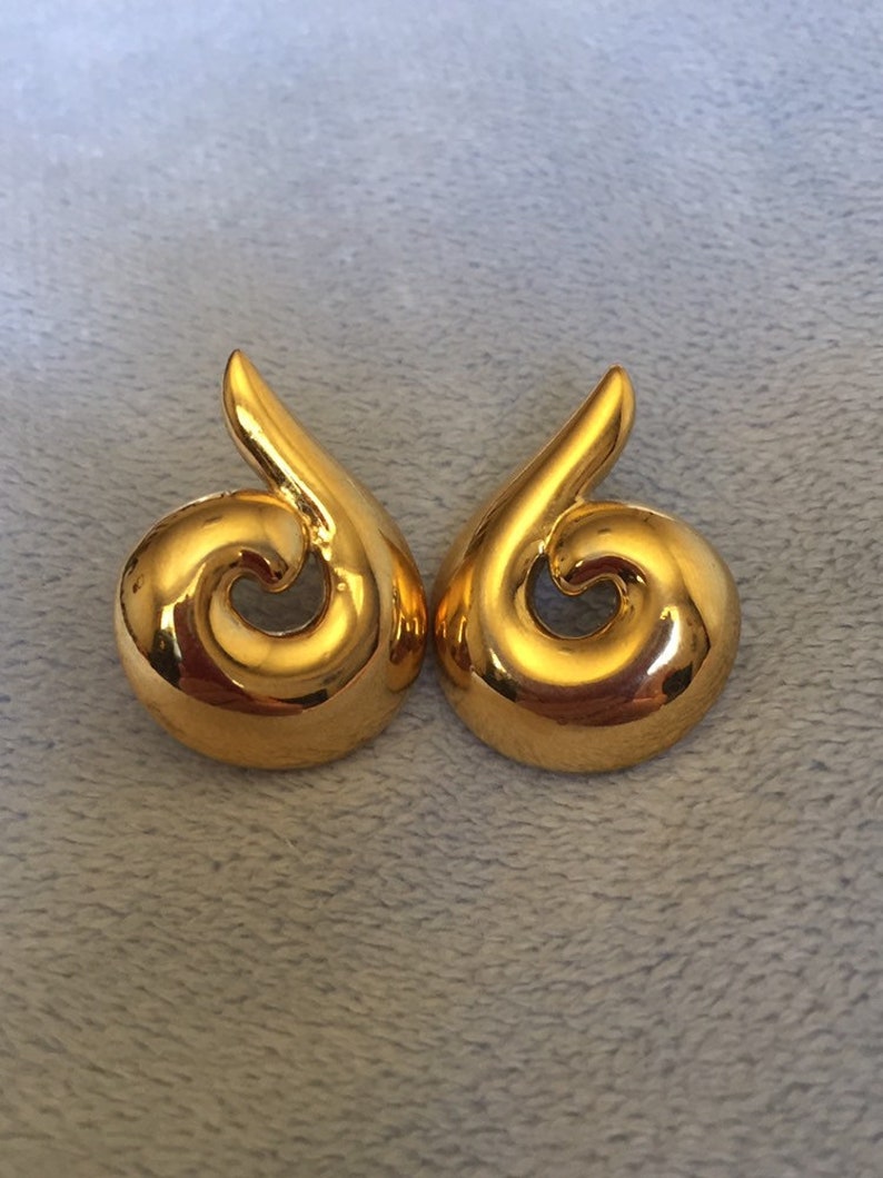 Vintage Trifari earrings Paisley Swirl earrings for pierced ears image 1