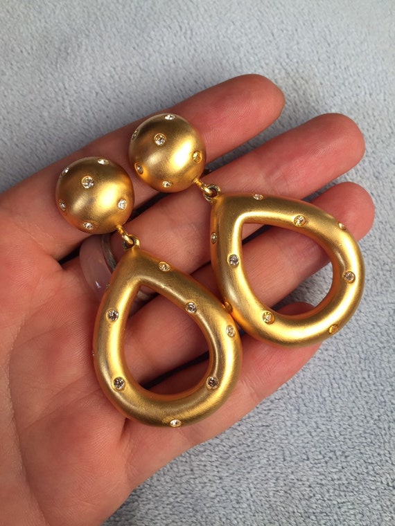 Vintage Givenchy Large Polkadot hoop earrings Mat… - image 9