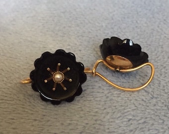 Orecchini pendenti vittoriani con perle nere in oro rosa massiccio 14K Fiori di corniolo