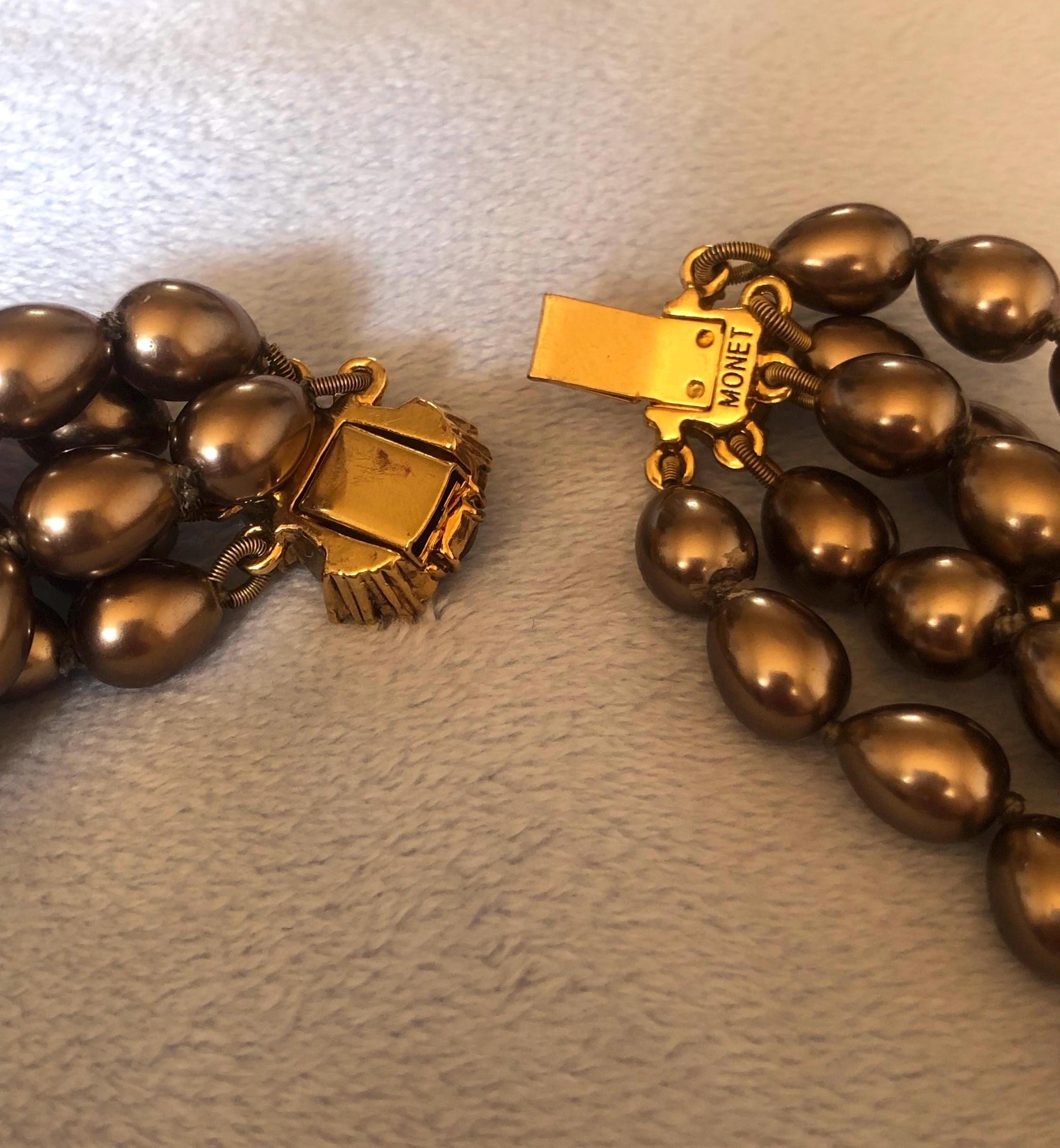 メッキ　アクセサリー　MONET パール Vintage Monet 3 Strand Glass Pearl Necklace, Monet Large Faux