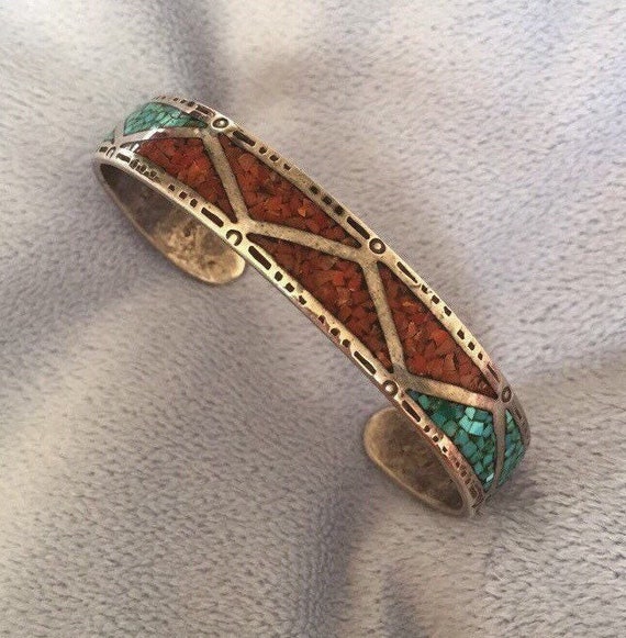Newsworthy Quality Vintage Native American Navajo Turquoise Coral Sterling Silver Bracelet Newsworthy Quality Vintage Native American Navajo Turquoise Coral Sterling Silver Bracelet