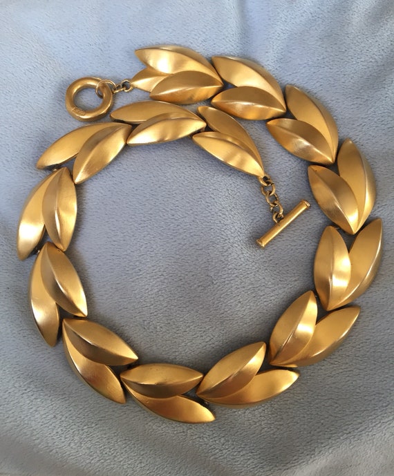 N132　GIVENCHY　Vintage　necklace　ゴールド Givenchy Gold Triple Link Chain Vintage Necklace – 24 Wishes