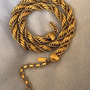 Vintage 1960-1970’s Monet Chunky Rope Chain Necklace 14-16 inch