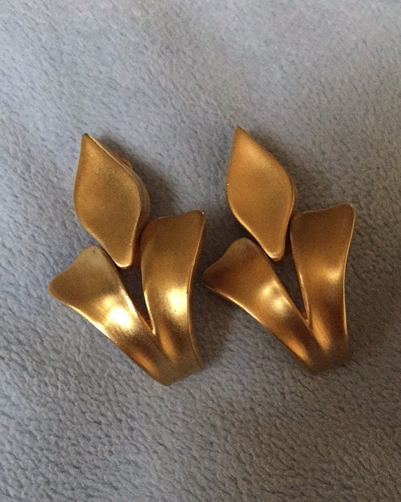 Rare Vintage Givenchy Fleur De Lis Earrings Matte 