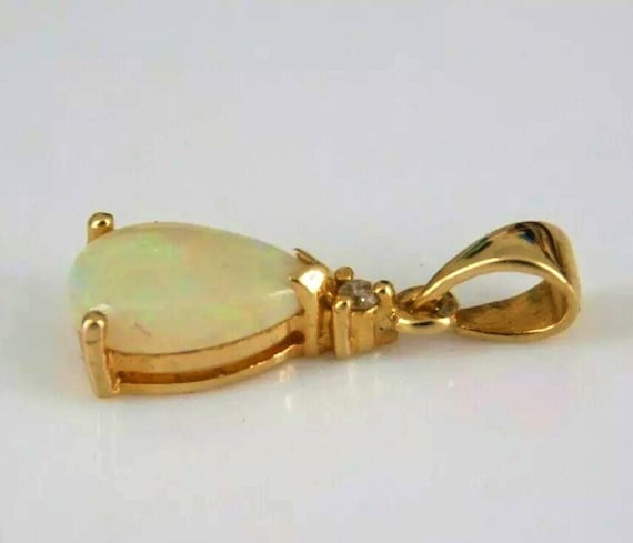 1980’s Vintage 18k Solid Gold Opal & Diamond Pend… - image 1