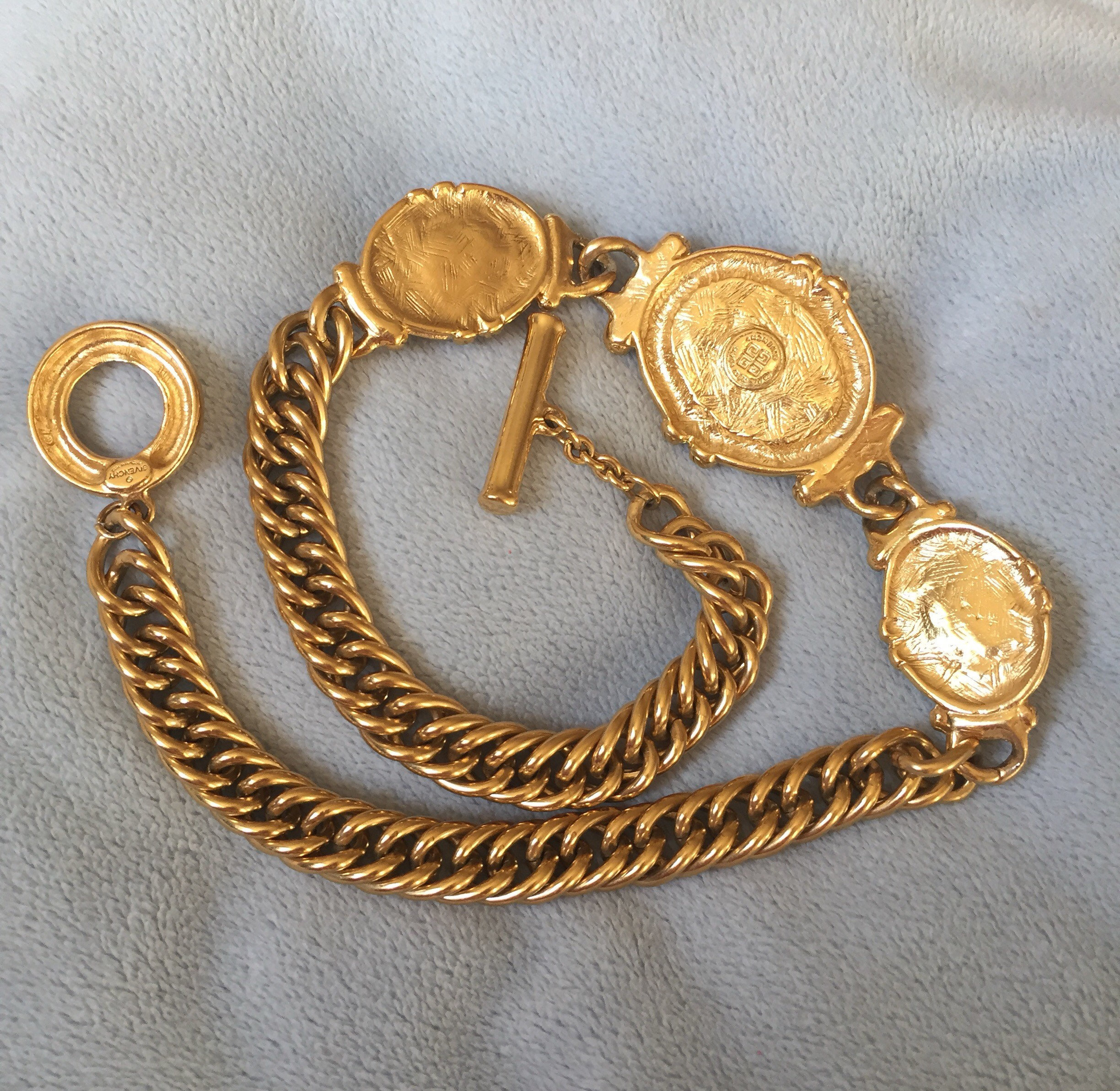 Beautiful Classic Authentic Vintage Givenchy Necklace Toggle Clasp