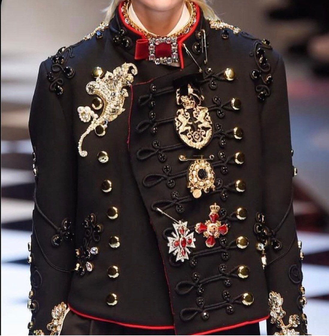 ユニセックス クリスチャン・ラクロワ ビジュー 巨大宝石 サイン入り