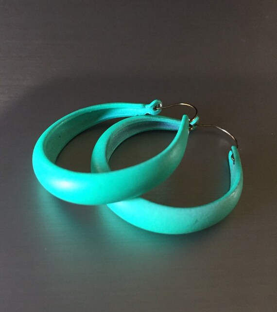 Vintage Blue Green Aqua enamel Hoop Earrings Bask… - image 10