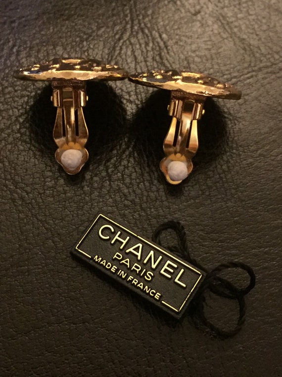 Authentic 1980's Vintage CHANEL Lion earrings Cha… - image 8