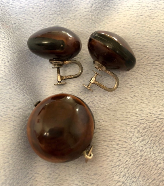 Victorian Sterling Script Initial Conker Nut Pend… - image 5