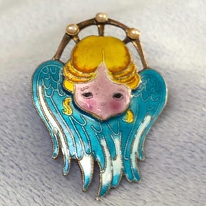 Enamel Silver Whimsical Angel Cherub pin brooch W/Fresh Water Pearls