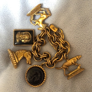 Vintage Coro French thyme Charm Bracelet W/Double sided 3D Charms