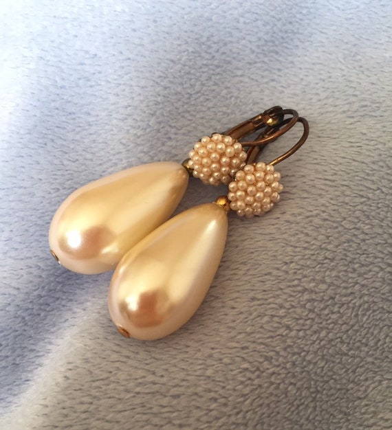 Vintage Faux Pearl Drop Earrings - image 5