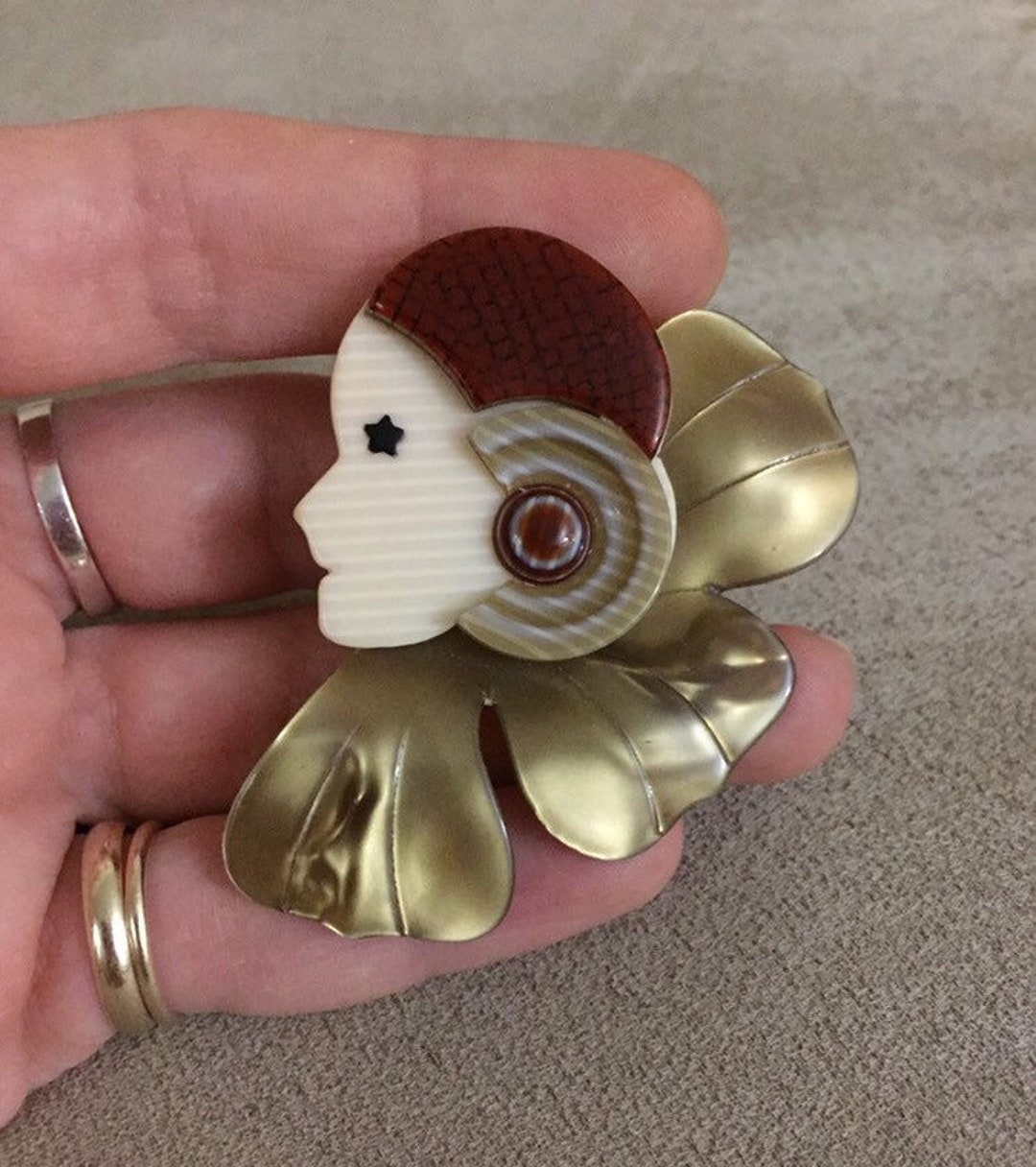 LEA STEIN PARIS りんごブローチ ハート ヴィンテージ LEA STEIN PARIS りんごブローチ ハート ヴィンテージ LEA STEIN PARIS