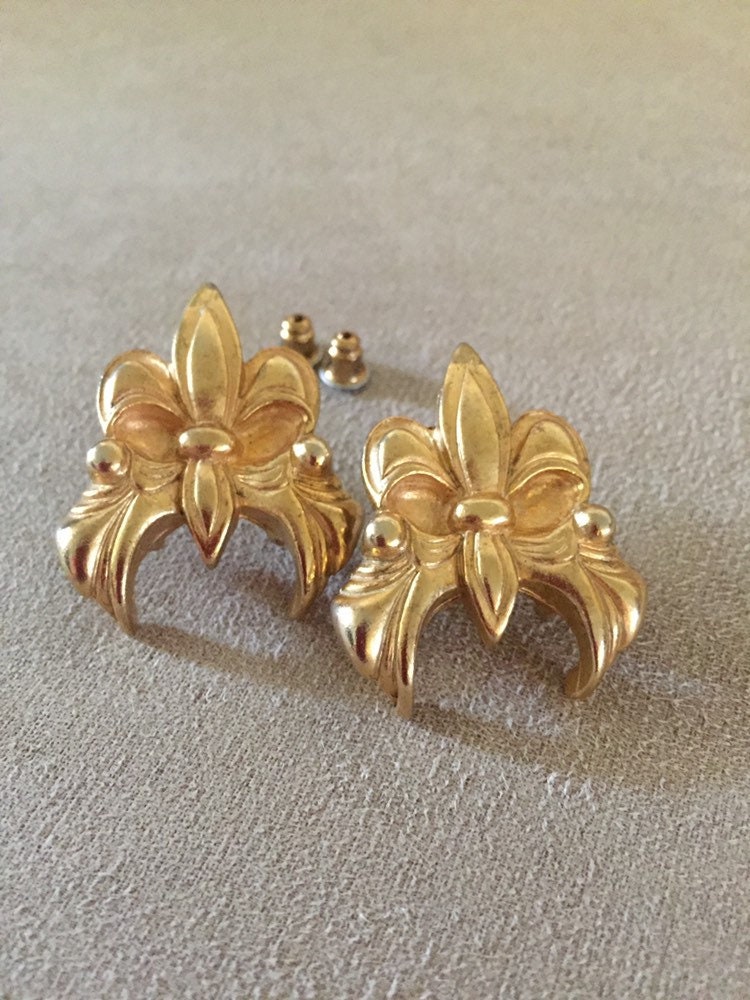 Vintage Authentic 1980s Matte Gold Classic Fleur De Lis - Etsy