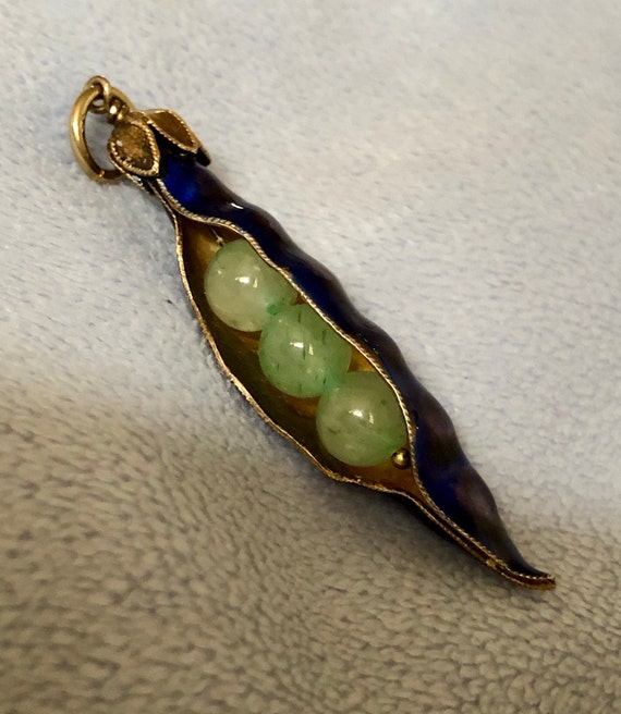 Chinese Export Enamel Jade Three peas in pod 3D J… - image 4