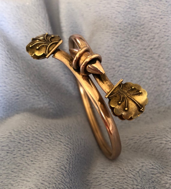 Victorian Bracelet Etruscan claws & Acorn Lock Wr… - image 1