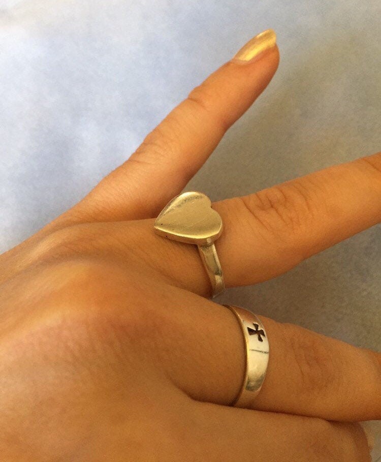 vintage silver ring 欠けたハート 925 Sterling Silver Vintage Heart Band Ring Size 7 3/4 - Etsy