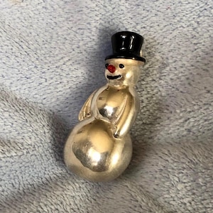 MFA Museum of Fine Arts Sterling snowman Brooch or Pendent W/Red nose 3D