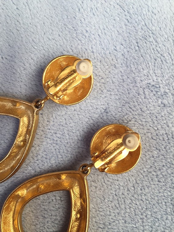 Vintage Givenchy Large Polkadot hoop earrings Mat… - image 6