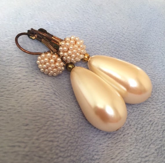 Vintage Faux Pearl Drop Earrings - image 1