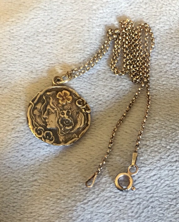 375 gold necklace and - Gem
