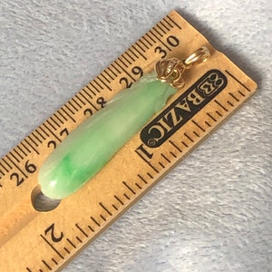 Apple Green Jade 18K 750 Pendent W/Channel set Diamonds
