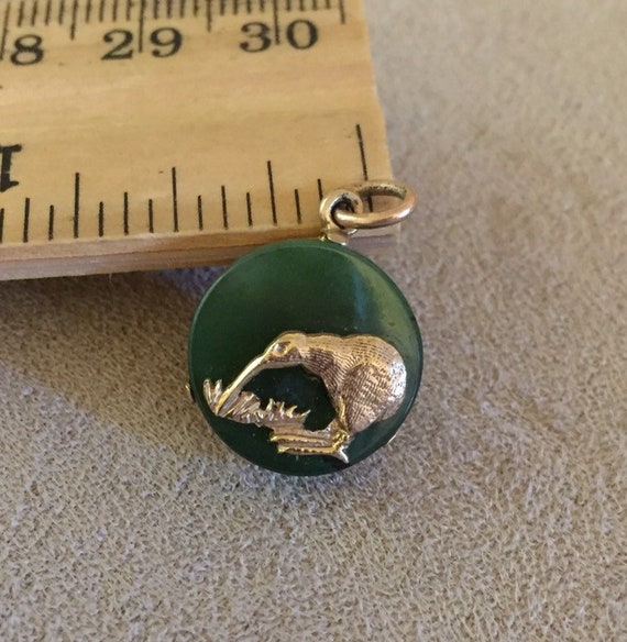 Rare Antique 1910 kiwi Bird Pendent Charm 9ct sol… - image 9
