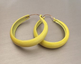 Vintage 1970’s yellow enamel Hoop Earrings Basket Hoops W/14K GF Ear wires