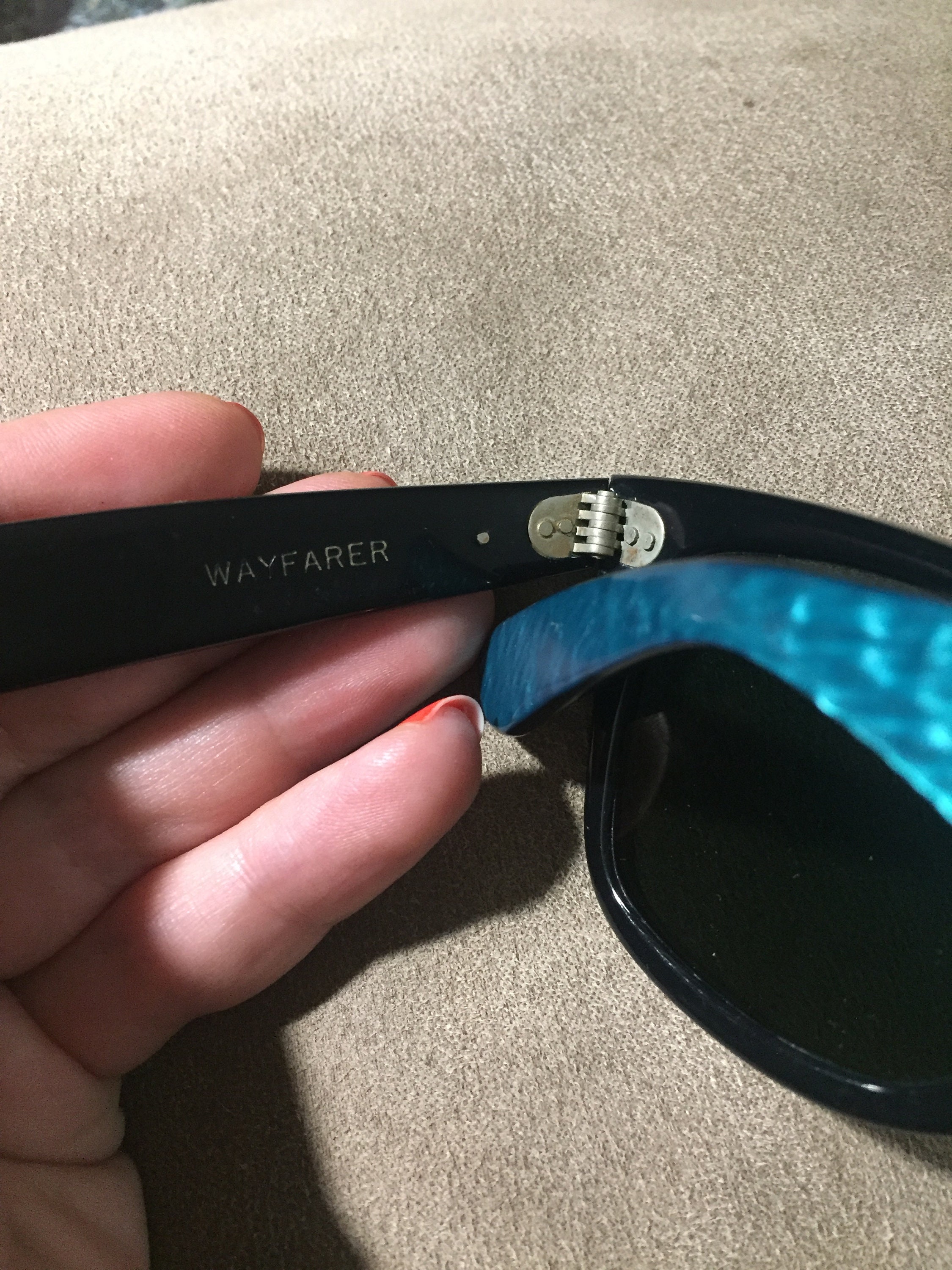 Ray-Ban Turquoise Wayfarer Sunglasses with Black Lenses Made In Italy Authentic Ray-Ban Wayfarer Sunglasses Aqua Blue Frame Gray | The Pro main image 4