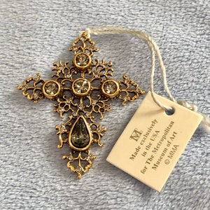 MMA Metropolitan Museum Of Art Filigree Cross Pendant