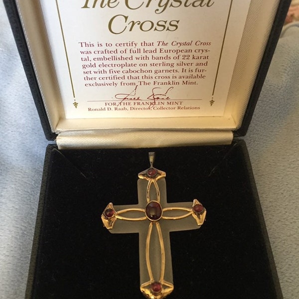 Vintage Franklin Mint Certified Large European Frosted Lead Crystal Cross W/Garnet Cabochons in Box