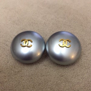 Vintage CHANEL earrings Chanel Logo Earrings w/pearls 26