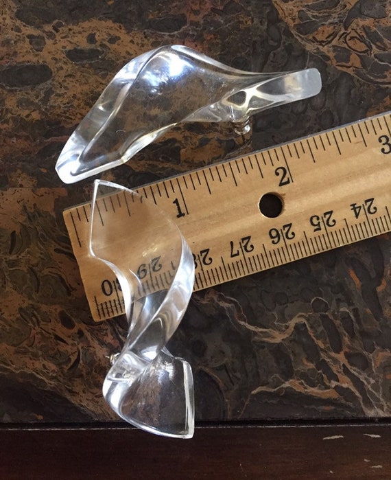 Modernist 1970’s Abstract wave Lucite earrings - image 8