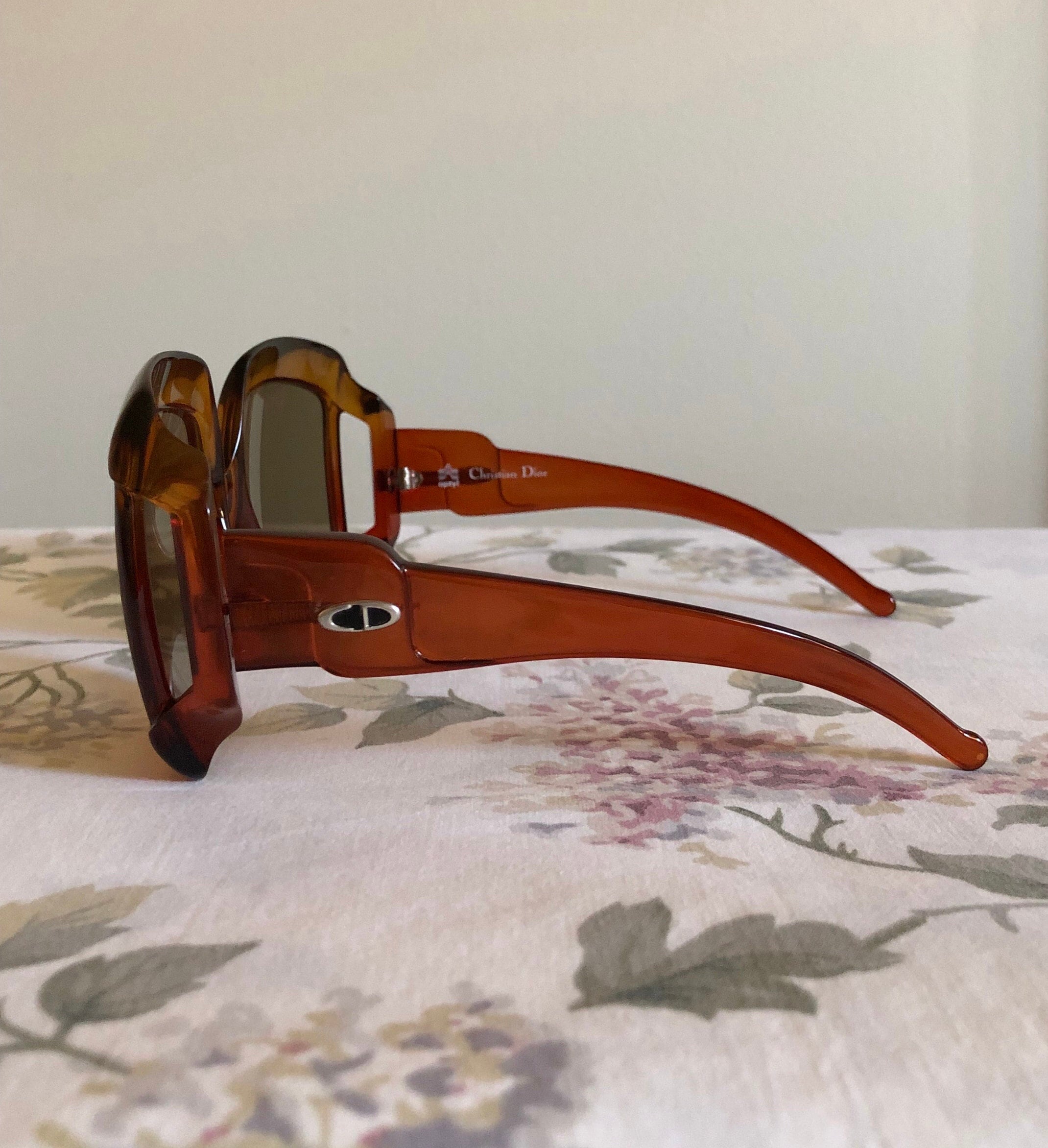 DIOR The below is 1970s D02 サングラス DIOR The below is