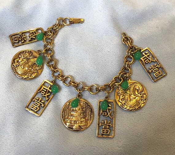 Vintage Green Glass Charm Bracelet W/Oriental Mix… - image 6