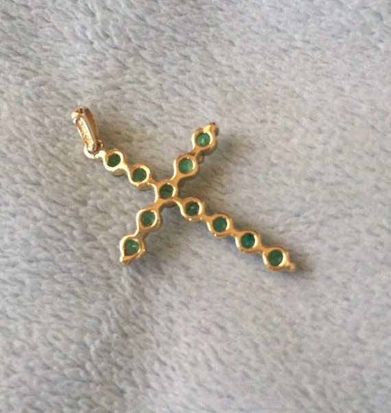 Vintage 14K Gold Emerald Cross Pendant - image 2