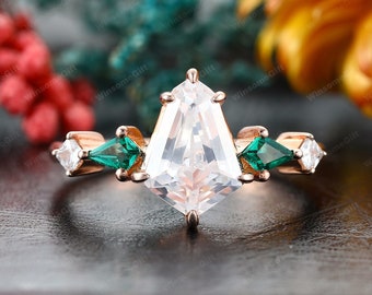 Unique Shield Shape Moissanite Engagement Anniversary Ring,Emerald Bridal Promise Ring,Solid Rose Gold Ring,Propose Ring For Her,Bridal Gift