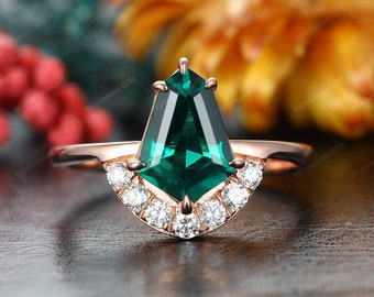 Antique Shield Shape Emerald Engagement Ring, Art Deco Emerald Prong Set Ring,May Birthstone Ring,Handcrafted Ring Solid Rose Gold,Gift Ring